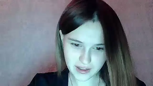 SweetLoraa online show from 10/20/25, 05:02