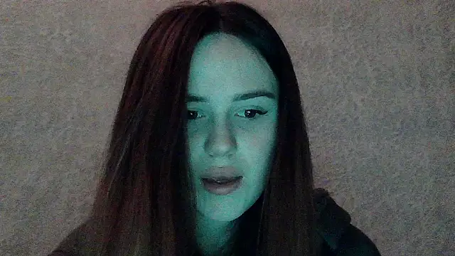 SweetLoraa online show from 04/11/26, 08:23