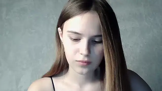 SweetLoraa online show from 09/13/25, 06:08