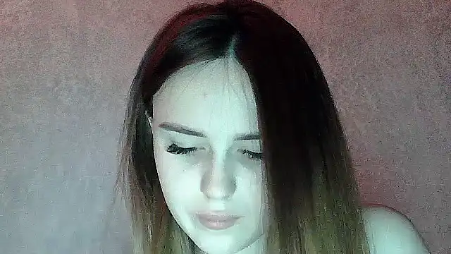 SweetLoraa online show from 01/13/26, 08:24