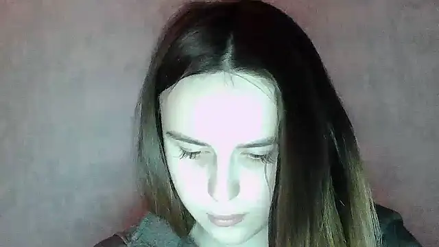 SweetLoraa online show from 04/13/26, 07:40