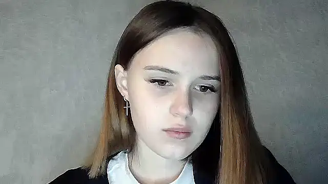 SweetLoraa online show from 10/06/25, 05:57