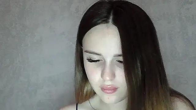 Snapshot of SweetLoraa chatting on 06/15/26, 10:04 SweetLoraa online show from 06/15/26, 10:04