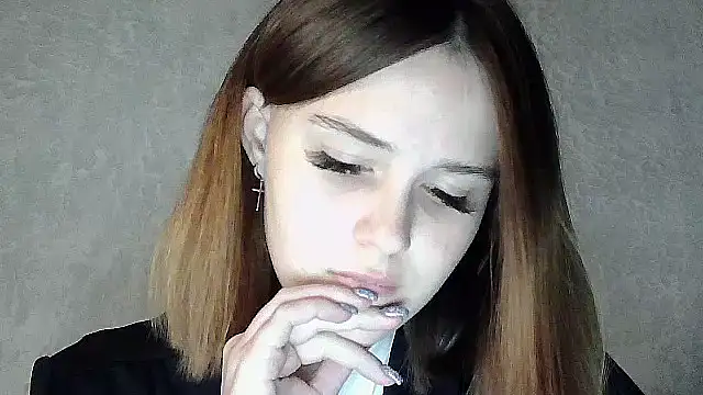 SweetLoraa online show from 10/04/25, 05:25