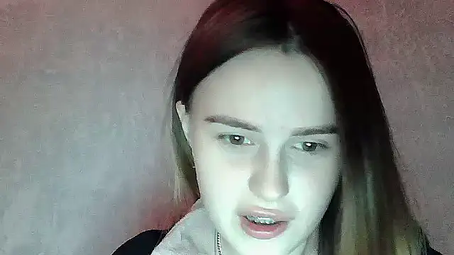 SweetLoraa online show from 12/14/25, 08:14