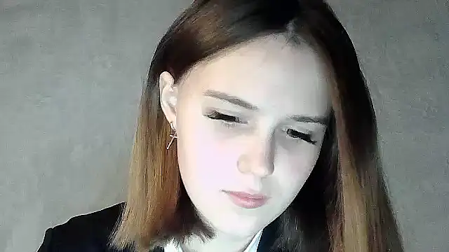 SweetLoraa online show from 10/05/25, 05:03