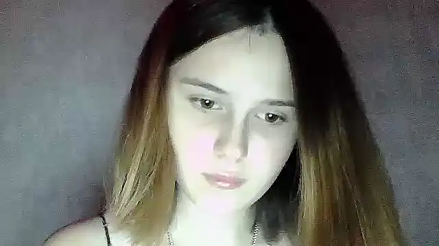 SweetLoraa online show from 10/19/25, 07:05