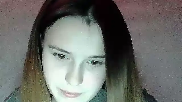 SweetLoraa online show from 11/02/25, 05:29