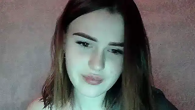 SweetLoraa online show from 11/12/25, 07:40