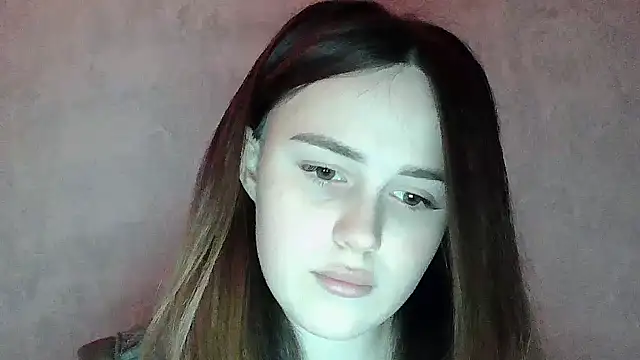 SweetLoraa online show from 04/12/26, 07:17