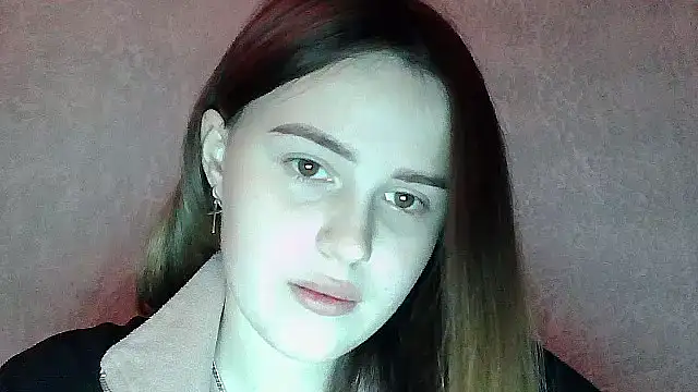 SweetLoraa online show from 12/13/25, 08:04