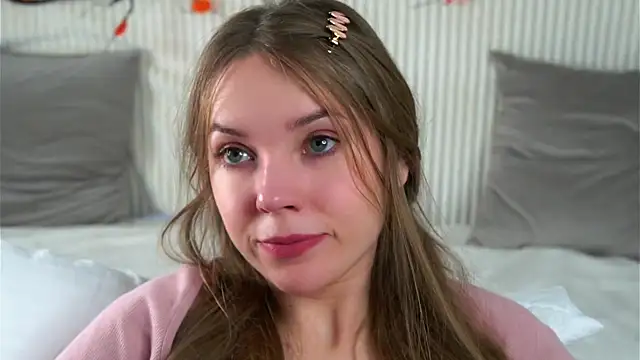 KarriBrownd online show from 11/04/25, 01:09