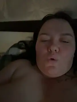 SunnyLeila2101 online show from 12/15/25, 01:39