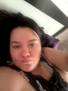 SunnyLeila2101 online show from 11/12/25, 07:45