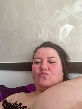 SunnyLeila2101 online show from 04/06/26, 10:27