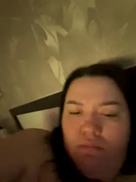 SunnyLeila2101 online show from 12/04/25, 05:17