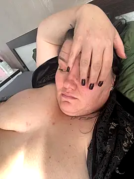 SunnyLeila2101 online show from 10/30/25, 09:18