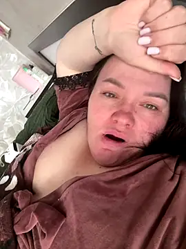 SunnyLeila2101 online show from 12/14/25, 09:37