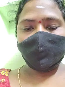 Snapshot of Tamilreethu chatting on 09/28/25, 04:19 Tamilreethu online show from 09/28/25, 04:19
