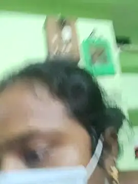 Snapshot of Tamilreethu chatting on 09/11/25, 08:20 Tamilreethu online show from 09/11/25, 08:20