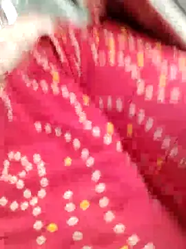 Snapshot of Tamilreethu chatting on 10/06/25, 09:54 Tamilreethu online show from 10/06/25, 09:54