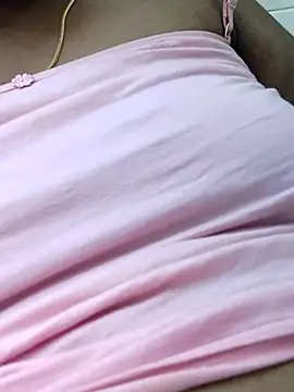 Snapshot of Tamilreethu chatting on 10/07/25, 05:30 Tamilreethu online show from 10/07/25, 05:30