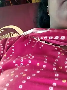 Snapshot of Tamilreethu chatting on 09/14/25, 01:17 Tamilreethu online show from 09/14/25, 01:17