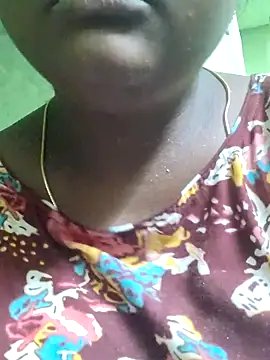 Snapshot of Tamilreethu chatting on 10/04/25, 04:30 Tamilreethu online show from 10/04/25, 04:30