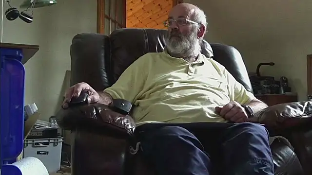 janzer13 online show from 10/03/25, 01:56