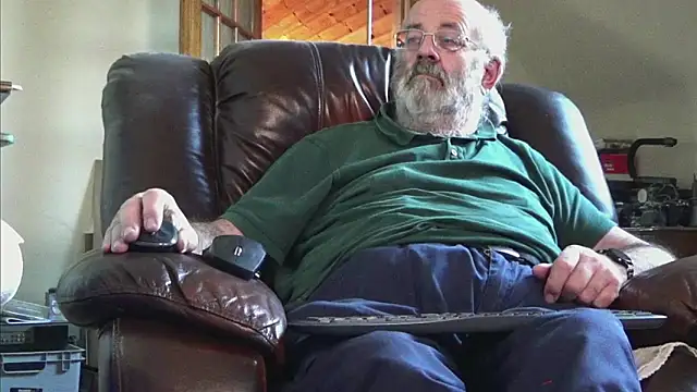 janzer13 online show from 11/23/25, 03:00