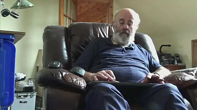 janzer13 online show from 09/30/25, 02:01