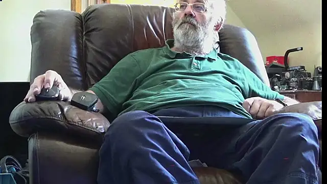 Snapshot of janzer13 chatting on 07/03/26, 01:39 janzer13 online show from 07/03/26, 01:39