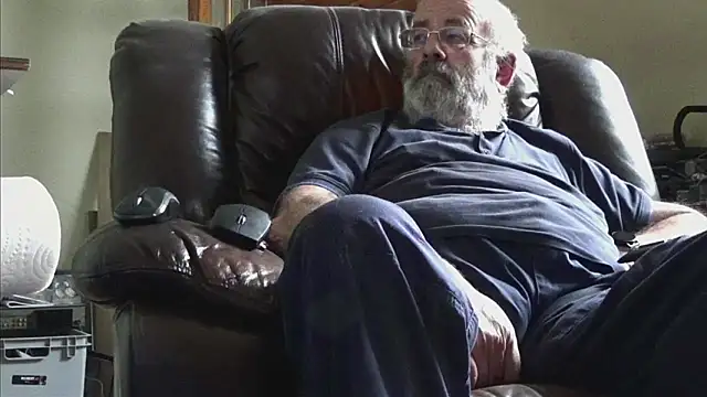 janzer13 online show from 10/18/25, 01:02