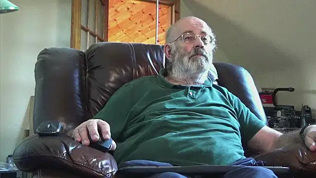 janzer13 online show from 11/28/25, 02:06