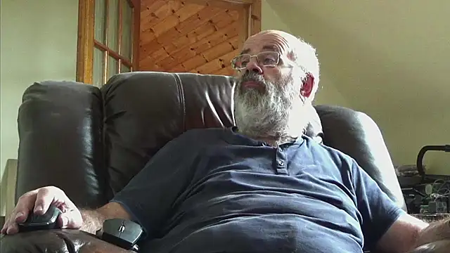 janzer13 online show from 10/05/25, 01:57