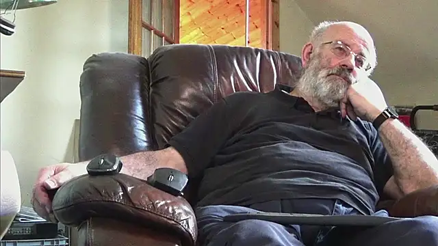 janzer13 online show from 11/24/25, 02:50