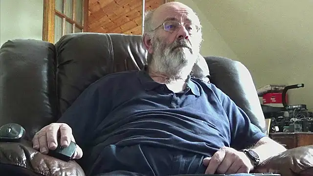 janzer13 online show from 02/19/26, 01:52