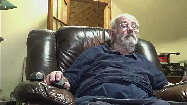 janzer13 online show from 11/17/25, 07:07