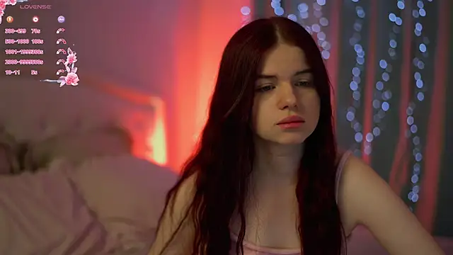 Snapshot of ambershoney chatting on 01/14/26, 10:46 ambershoney online show from 01/14/26, 10:46