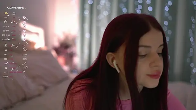 Snapshot of ambershoney chatting on 01/16/26, 11:42 ambershoney online show from 01/16/26, 11:42