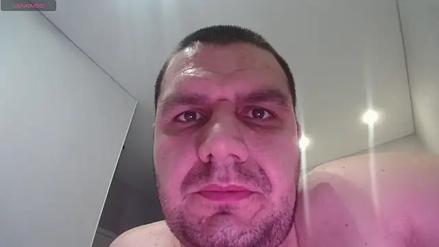 Snapshot of Dave_Dana chatting on 06/20/26, 04:01 Dave Dana online show from 06/20/26, 04:01