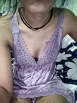 Snapshot of Crystil_love-21 chatting on 09/13/25, 09:31 Crystil love-21 online show from 09/13/25, 09:31