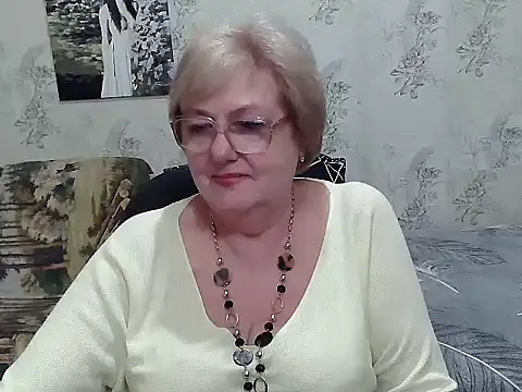 Snapshot of Renata62011 chatting on 04/20/26, 07:04 Renata62011 online show from 04/20/26, 07:04
