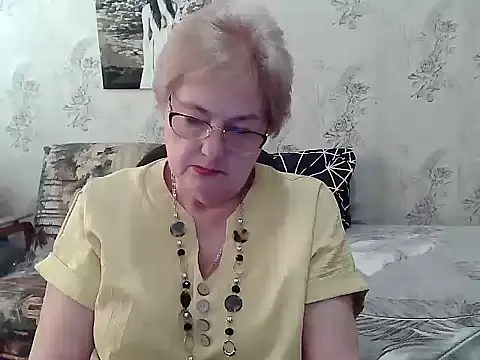 Snapshot of Renata62011 chatting on 05/15/26, 12:14 Renata62011 online show from 05/15/26, 12:14