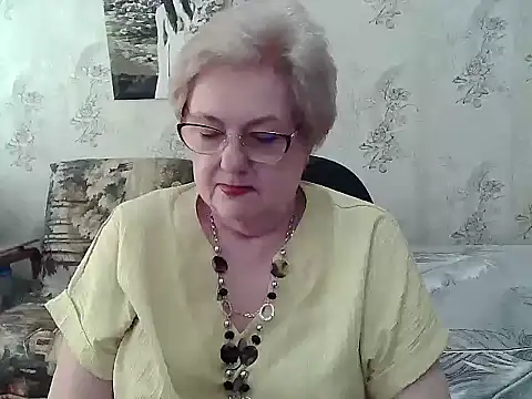 Snapshot of Renata62011 chatting on 05/21/26, 11:29 Renata62011 online show from 05/21/26, 11:29