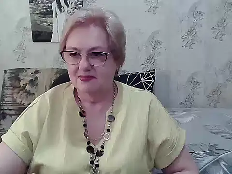 Snapshot of Renata62011 chatting on 05/19/26, 12:23 Renata62011 online show from 05/19/26, 12:23