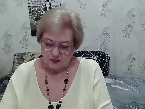 Snapshot of Renata62011 chatting on 04/18/26, 11:01 Renata62011 online show from 04/18/26, 11:01