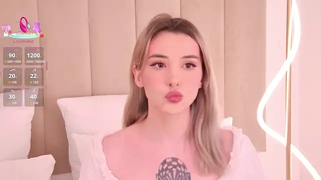 Snapshot of Nesolla chatting on 01/16/26, 08:13 Nesolla online show from 01/16/26, 08:13