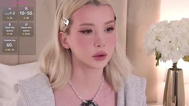 Snapshot of Nesolla chatting on 09/09/25, 10:25 Nesolla online show from 09/09/25, 10:25