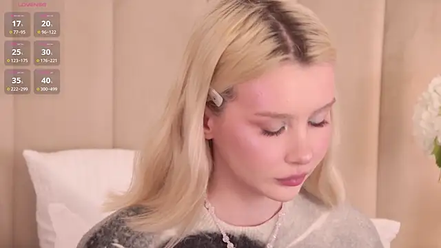 Snapshot of Nesolla chatting on 09/16/25, 07:26 Nesolla online show from 09/16/25, 07:26